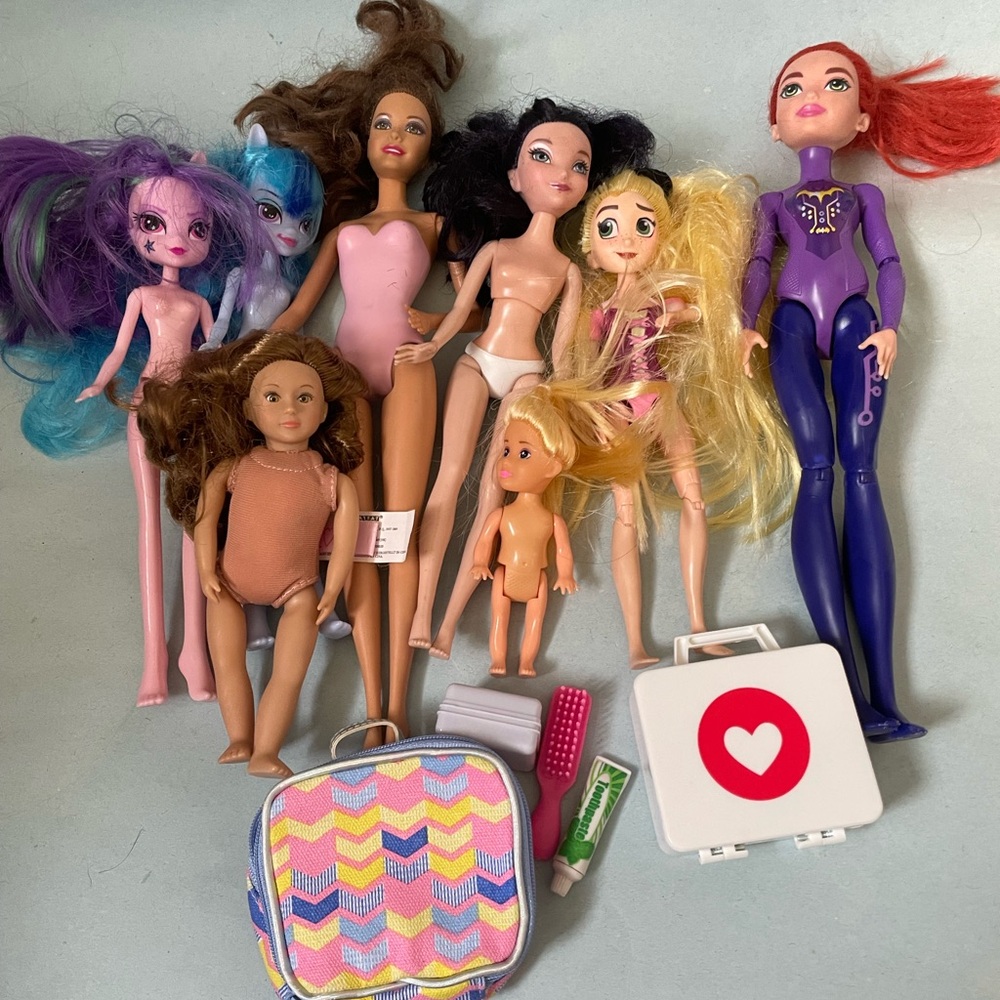 GUC Doll Variety Lot | Barbie | Rapunzel | Batgirl + More | Set of 8